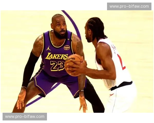 巅峰对决：当“天选之子”撞上“冷面刺客”，詹姆斯与伦纳德的宿命棋局